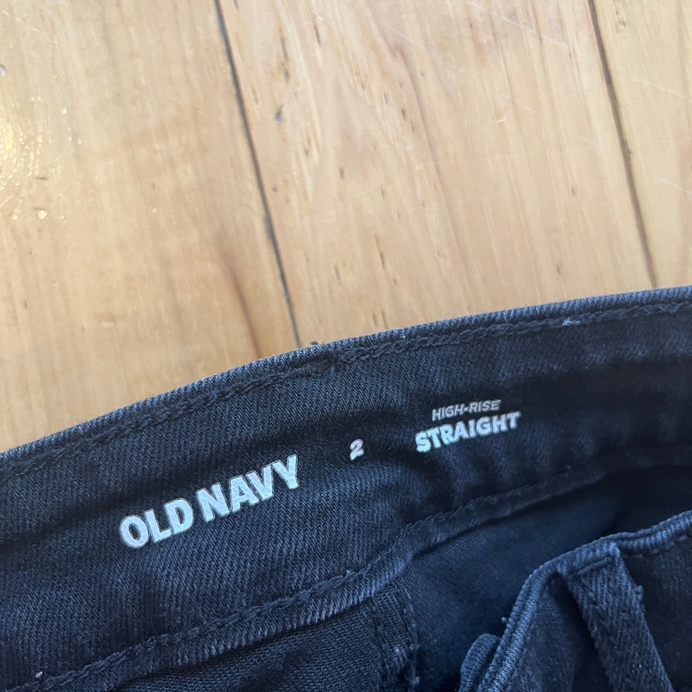 Old Navy High-Waisted Wow Slim Straight Black Jeans for Women - Picture 2 of 3